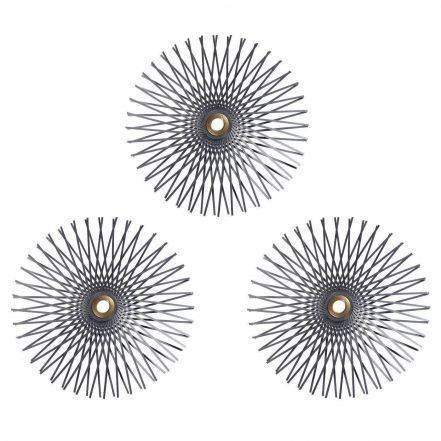 Small hole stars
